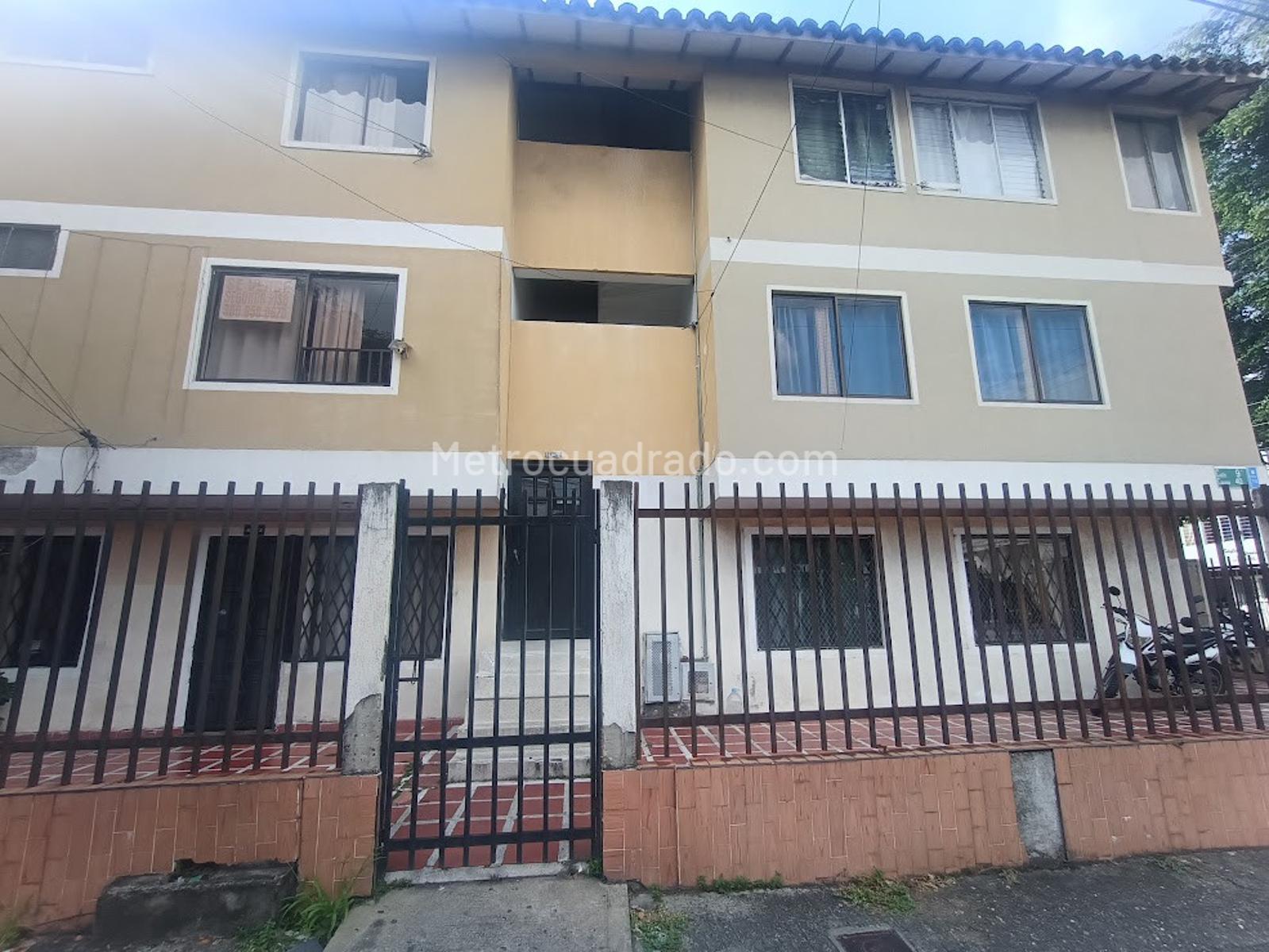 Arriendo De Apartamento En Los Cambulos Cali M