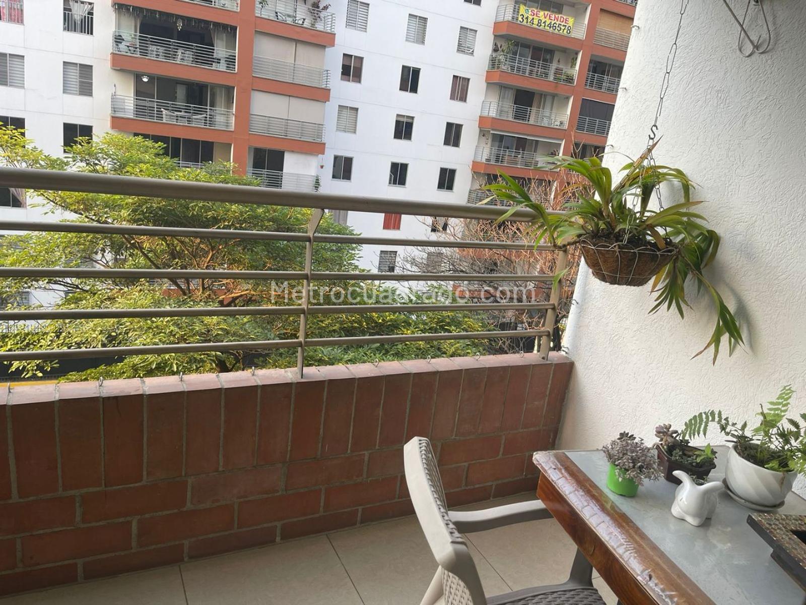 Venta De Apartamento En Urbanizacion La Flora Cali M