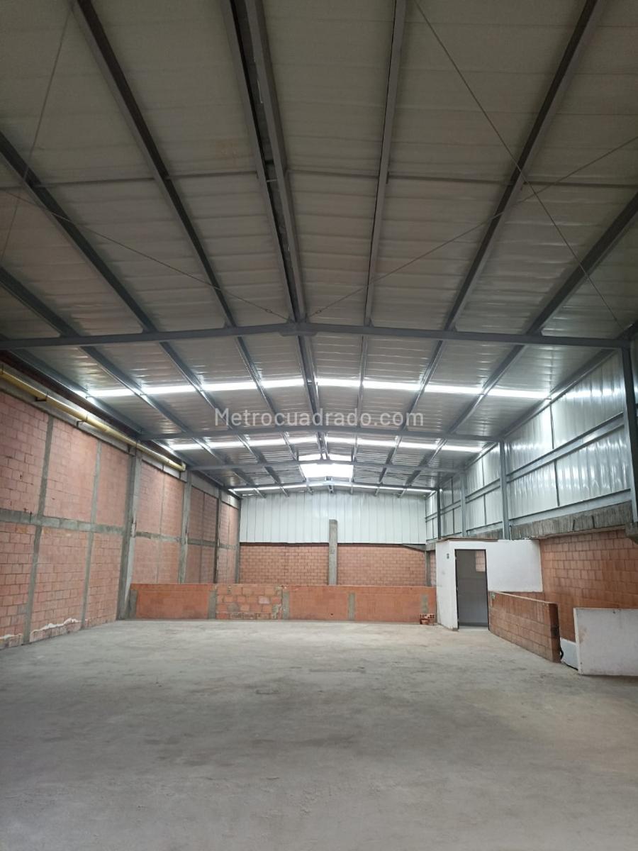 Arriendo De Bodega En Montevideo Zona Industrial Bogot D C