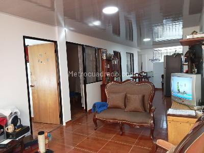 Casa en venta en Santander, Bogotá · foto 2 de 17