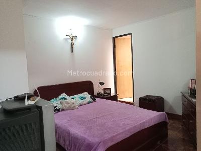 Casa en venta en Santander, Bogotá · foto 8 de 17