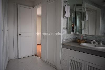 Apartamento de 4 alcobas en venta en El Lago, Bogotá, 273 m² · foto 9 de 14