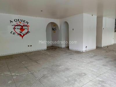 Casa de 5 alcobas en venta en La Porcincula, Bogotá, 676 m² · foto 4 de 19