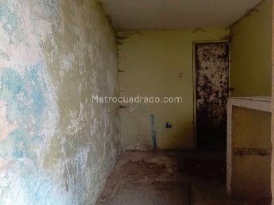 Casa de 5 alcobas en venta en La Porcincula, Bogotá, 676 m² · foto 11 de 19