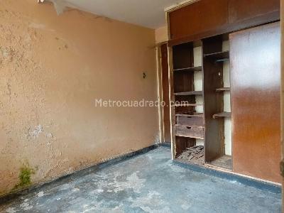 Casa de 5 alcobas en venta en La Porcincula, Bogotá, 676 m² · foto 17 de 19