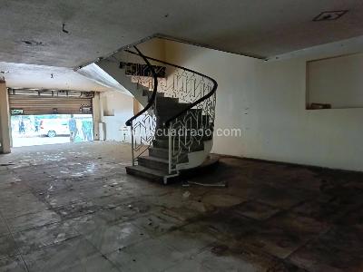 Casa de 5 alcobas en venta en La Porcincula, Bogotá, 676 m² · foto 3 de 19