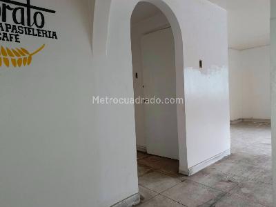 Casa de 5 alcobas en venta en La Porcincula, Bogotá, 676 m² · foto 7 de 19