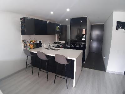 Apartamento de 3 alcobas en venta en Pinares De Chia Reservado, Chía, 92 m² · foto 2 de 17