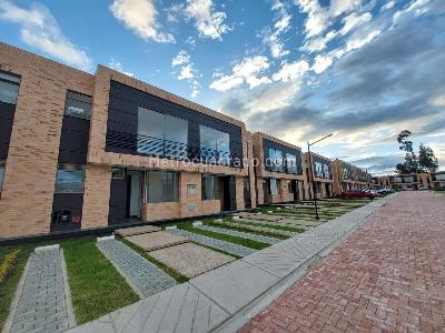 Casa de 3 alcobas en venta en Piedra Santa, Cajicá, 115 m² · foto 1 de 20