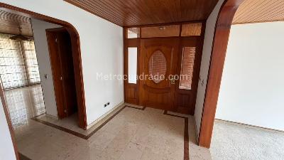 Casa de 5 alcobas en venta en Cedritos Cedro Golf, Bogotá, 400 m² · foto 5 de 18