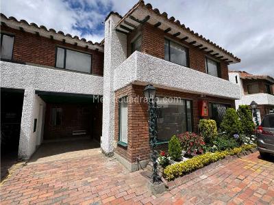 Casa en venta en Cedritos, Bogotá · foto 3 de 18