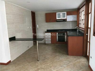 Casa en venta en Cedritos, Bogotá · foto 6 de 18