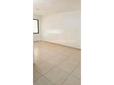 Casa de 5 alcobas en venta en Rosablanca, Girardot, 258 m² · foto 2 de 14