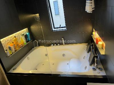 Apartamento de 2 alcobas en venta en Usaquen, Bogotá, 115 m² · foto 6 de 16