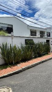 Casa en venta en Santa Ana Oriental, Bogotá · foto 2 de 18