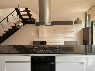 Casa de 3 alcobas en venta en Santa Barbara Alta, Bogotá, 265 m² · foto 5 de 8