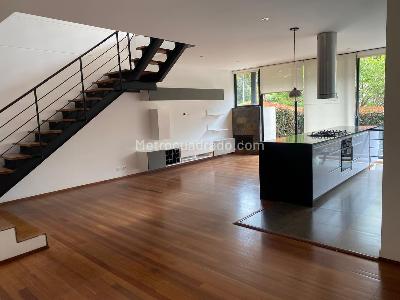 Casa de 3 alcobas en venta en Santa Barbara Alta, Bogotá, 265 m² · foto 6 de 8