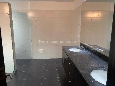Casa de 3 alcobas en venta en Santa Barbara Alta, Bogotá, 265 m² · foto 7 de 8