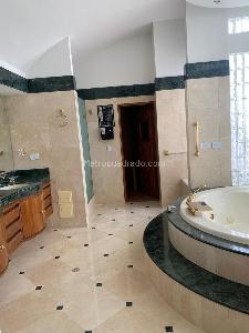 Apartamento en venta en Santa Barbara Alta, Bogotá · foto 13 de 14