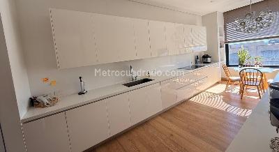 Apartamento de 3 alcobas en venta en Los Rosales, Bogotá, 355 m² · foto 19 de 20