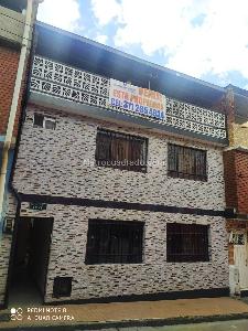 Casa de 5 alcobas en venta en La Victoria, Bogotá, 147 m² · foto 4 de 8