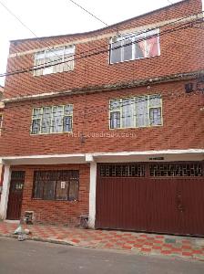 Casa de 5 alcobas en venta en Ingles Quiroga, Bogotá, 200 m² · foto 2 de 12