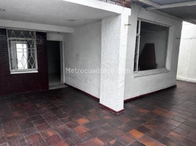 Casa de 5 alcobas en venta en Mandalay I Sector, Bogotá, 207 m² · foto 3 de 20