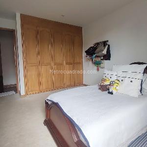 Apartamento de 3 alcobas en venta en La Carolina, Bogotá, 186 m² · foto 14 de 20