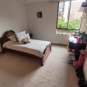 Apartamento de 3 alcobas en venta en La Carolina, Bogotá, 186 m² · foto 6 de 20