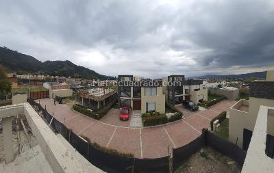 Casa de 4 alcobas en venta en La Valvanera, Chía, 347 m² · foto 8 de 20
