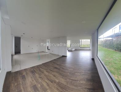 Casa de 4 alcobas en venta en La Valvanera, Chía, 347 m² · foto 9 de 20