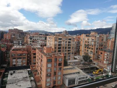 Apartamento de 3 alcobas en venta en Chico Norte, Bogotá, 196 m² · foto 2 de 20