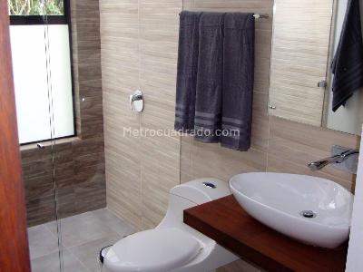 Casa de 3 alcobas en arriendo en Tablacito, Rionegro, 300 m² · foto 13 de 20
