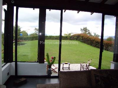 Casa de 3 alcobas en arriendo en Tablacito, Rionegro, 300 m² · foto 2 de 20