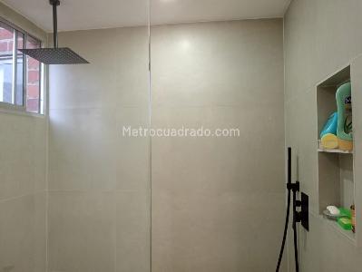 Apartamento de 2 alcobas en venta en El Poblado, Medellín, 106 m² · foto 14 de 20