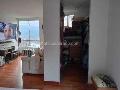Apartamento de 2 alcobas en venta en El Poblado, Medellín, 106 m² · foto 19 de 20