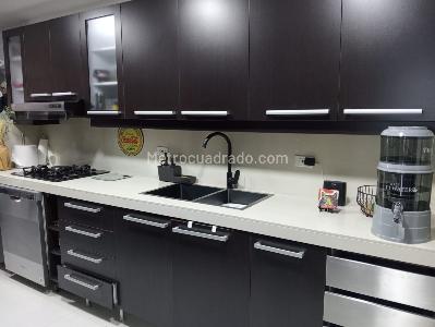 Apartamento de 2 alcobas en venta en El Poblado, Medellín, 106 m² · foto 8 de 20