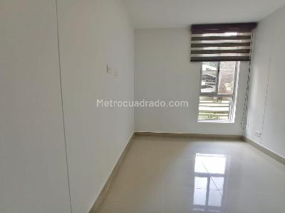 Apartamento de 3 alcobas en venta en Sorrento, Ibagué, 78 m² · foto 3 de 20