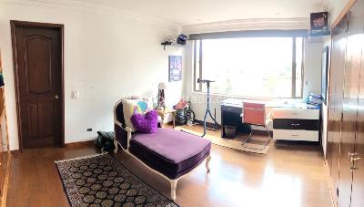 Apartamento en venta en La Carolina, Bogotá · foto 4 de 18