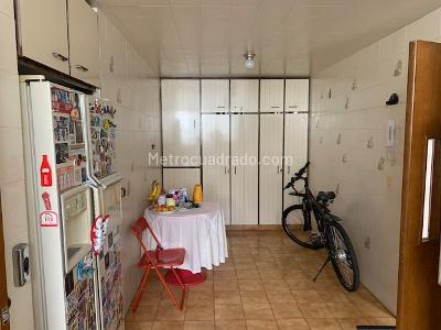 Casa de 4 alcobas en venta en Las Villas, Bogotá, 261 m² · foto 14 de 14