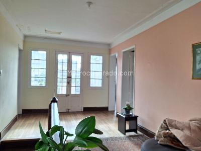 Casa de 5 alcobas en venta en Teusaquillo, Bogotá, 430 m² · foto 2 de 6