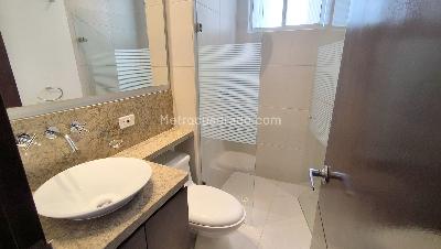 Apartamento en arriendo en Santa Barbara, Bogotá · foto 8 de 16