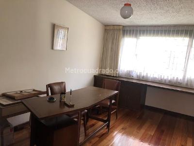 Casa de 5 alcobas en venta en Santa Ana Occidental, Bogotá, 358 m² · foto 5 de 17
