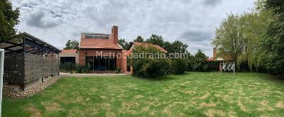 Casa de 4 alcobas en venta en San Sebastian Guaymaral, Bogotá, 320 m² · foto 1 de 18