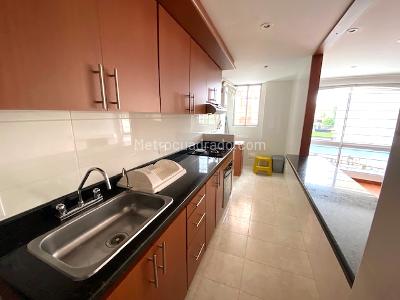 Apartamento en venta en Santa Barbara Occidental, Bogotá · foto 3 de 14