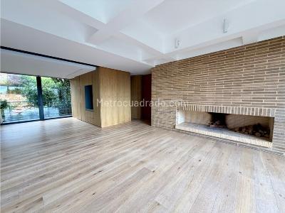 Apartamento de 3 alcobas en venta en Los Rosales, Bogotá, 220 m² · foto 6 de 20