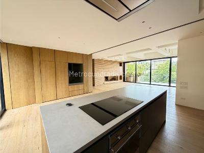 Apartamento de 3 alcobas en venta en Los Rosales, Bogotá, 220 m² · foto 7 de 20