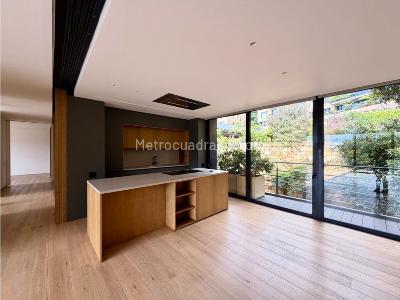 Apartamento de 3 alcobas en venta en Los Rosales, Bogotá, 220 m² · foto 8 de 20