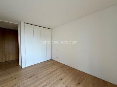 Apartamento de 3 alcobas en venta en Los Rosales, Bogotá, 220 m² · foto 18 de 20