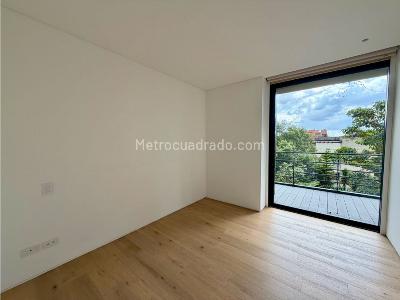 Apartamento de 3 alcobas en venta en Los Rosales, Bogotá, 220 m² · foto 19 de 20